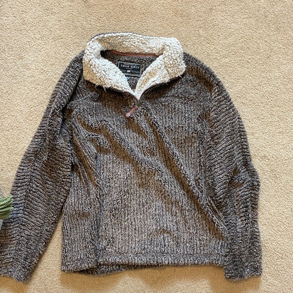 True Grit Women’s Gray Sweater